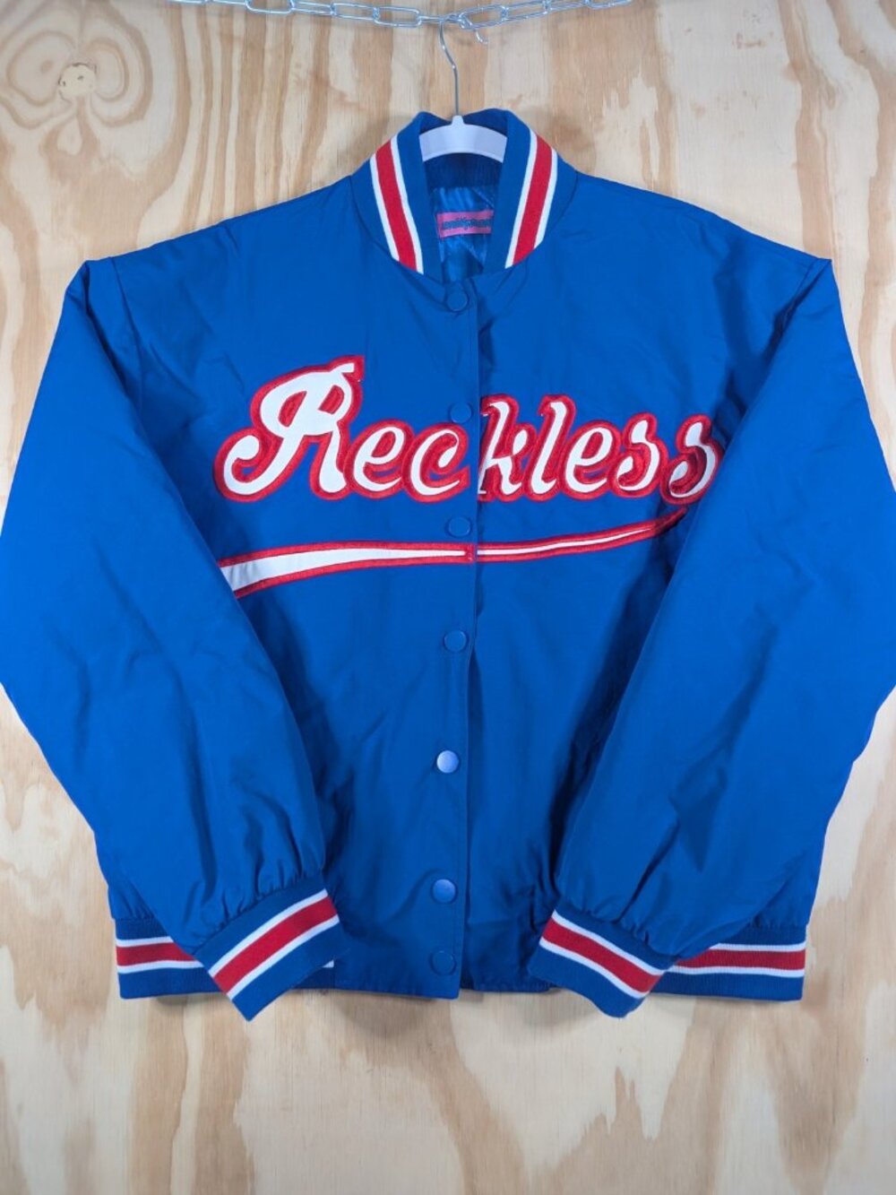 Edikted Reckless Y2K Puffer Jacket Womens M Blue Red White Snap Front